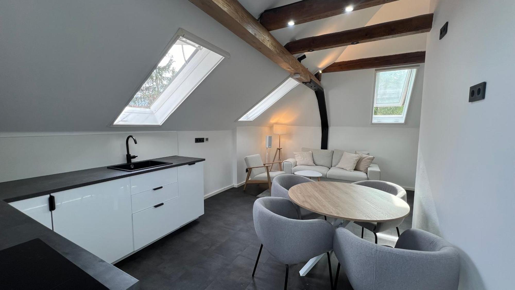 Ludwigshome - Zentrale Lage, Luxusbad, Workspace, Klima Ludwigsburg Eksteriør billede