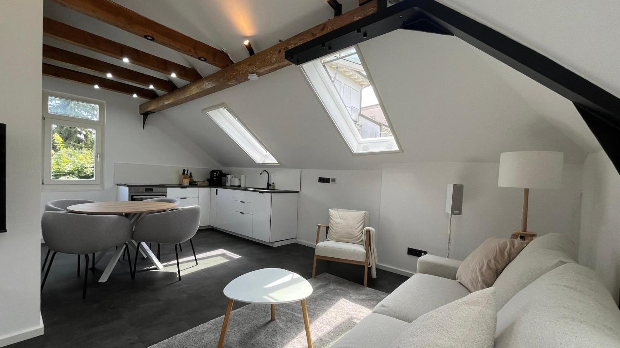 Ludwigshome - Zentrale Lage, Luxusbad, Workspace, Klima Ludwigsburg Eksteriør billede