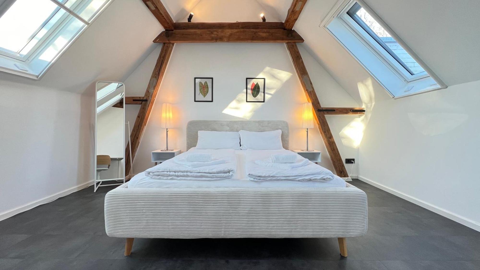 Ludwigshome - Zentrale Lage, Luxusbad, Workspace, Klima Ludwigsburg Eksteriør billede